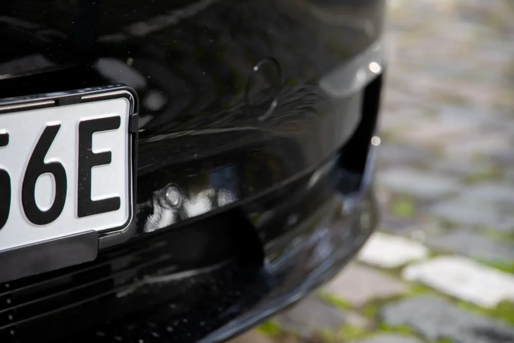 how to fit number plate