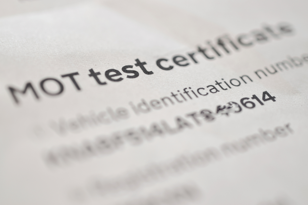 Will My MOT Fail if I Have 4D Plates?