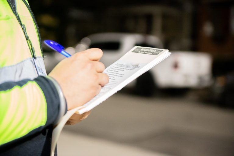 How to Avoid Fines with Properly Fitted 3D Gel Number Plates